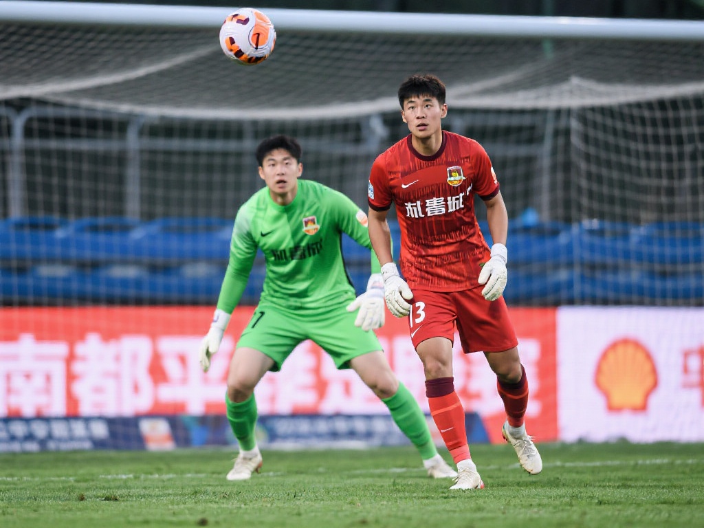 更是声势浩 更是声势浩